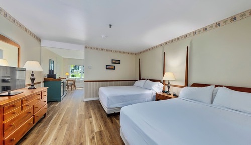 Two Queen Suite - Dog Friendly