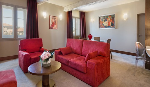 Prestige Suite