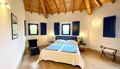 Deluxe Room, 1 Queen Bed, Garden View, Tower