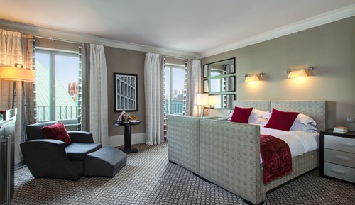Deluxe Room, City View