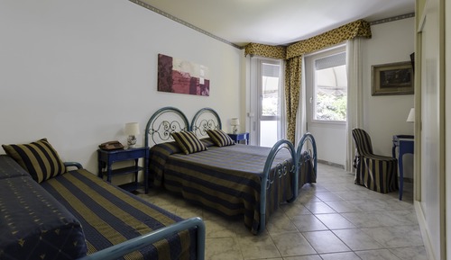 Family Room (2 Adults + 1 Child)