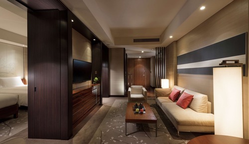 Executive Suite, 2 Twin Beds, City View