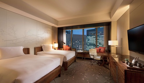 Room, 2 Twin Beds, City View
