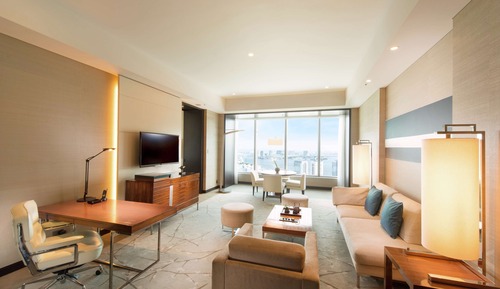Executive Suite, 1 King Bed, Bay View, Corner
