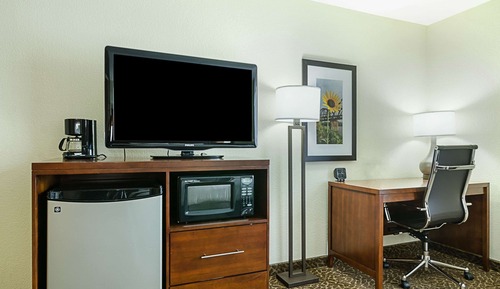 Suite, 1 King Bed, Accessible, Non Smoking