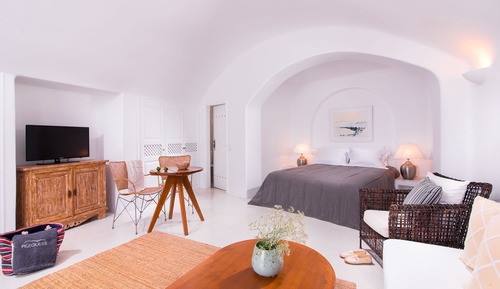 Valeriana Cliff House with Caldera View