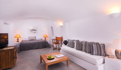 Louisa Cave Suite with Caldera View