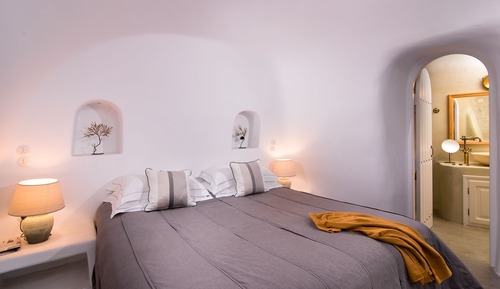 Ligaria Cave Suite with Caldera View