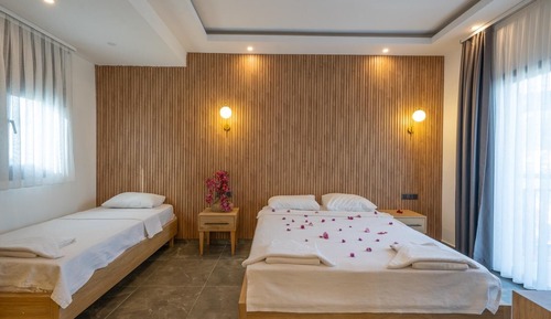 Deluxe Triple Room