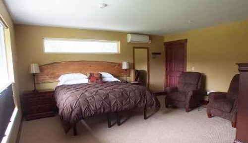Premium Double Room, Ensuite (Pastoral View)