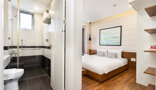 Signature Suite, 1 Bedroom, Smoking, Pool View