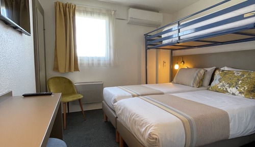 Comfort Triple Room