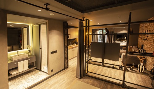 Jakuzi Suite