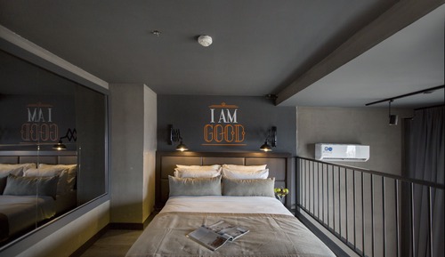 Loft Suite With Jacuzzi