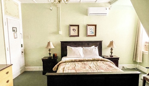 Comfort Room, Private Bathroom