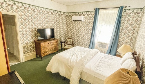 Classic Room