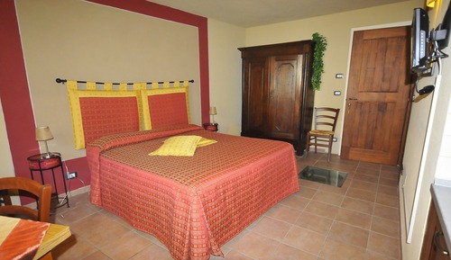 Double Room, Hill View (Dolcetto)