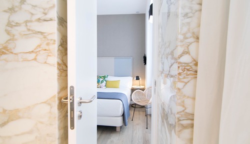 Interior Double room