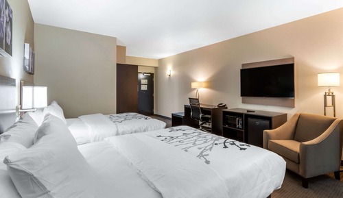 Suite, 2 Queen Beds, Non Smoking