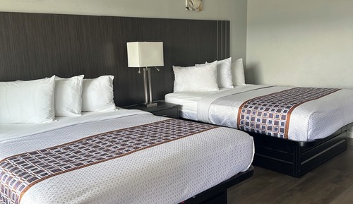 Deluxe Room, 2 Queen Beds, Non Smoking