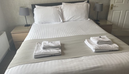 Economy Double Room, 1 King Bed