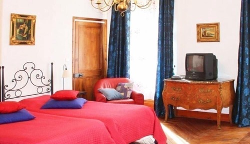 Double Room (Iris)