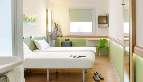 Triple Room, Multiple Beds