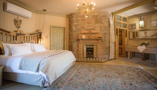 Suite (The Main)