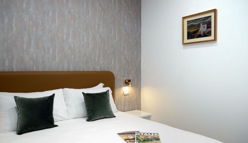 Premium Double Room, Ensuite, Courtyard View