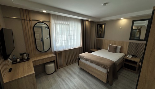 Deluxe Single Room