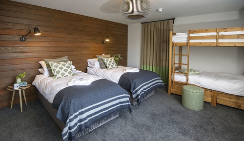 Family Room (Loch Ness)