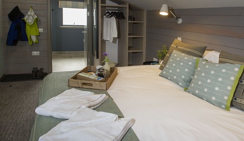 Double Room (Neptune)