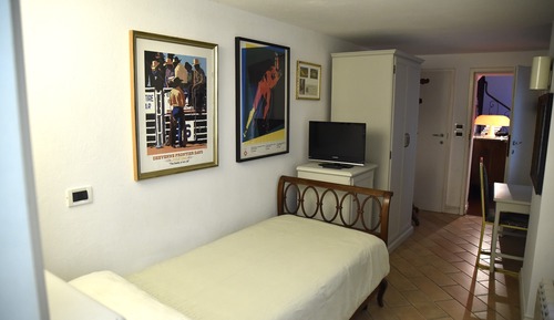 Classic Single Room