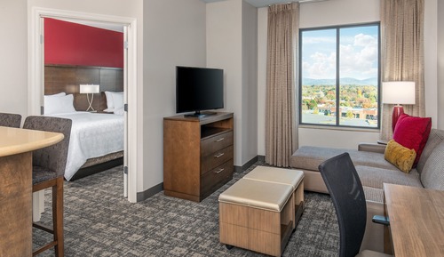 Suite, 2 Queen Beds, Accessible Bathtub, Kitchen (Mobility)