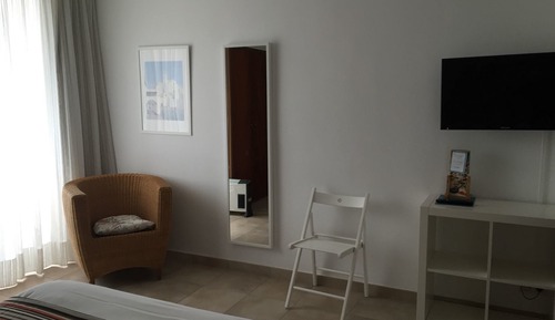 Single Room, 1 Double or 2 Twin Beds