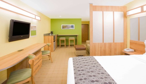 Studio Suite, 1 Queen Bed, Non Smoking
