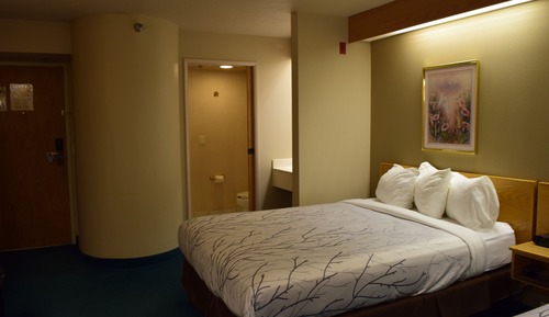 Deluxe Room, 2 Queen Beds, Refrigerator