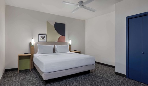Room, Multiple Beds