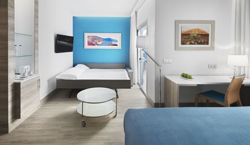 Family Superior Junior Suite (2 adults and 3 children)
