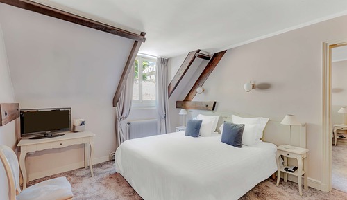 Superior Room, 1 Queen Bed, Non Smoking, River View