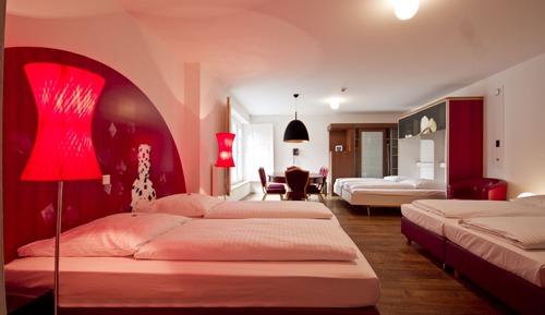 Room for 5 people