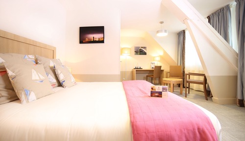 Deluxe Room, Harbor View