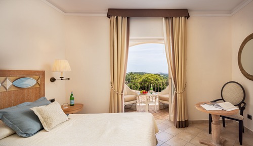 Superior Double Room, Garden View