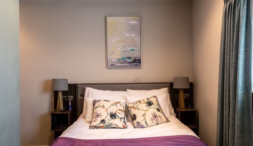 Standard Room, 1 King Bed