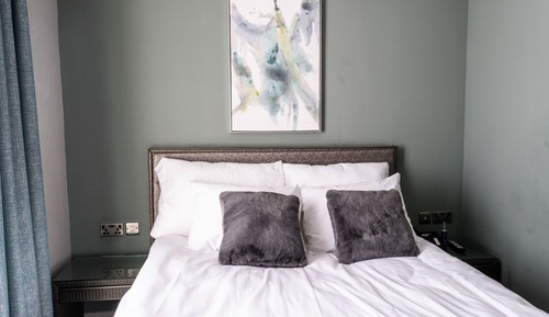 Standard Room, 1 King Bed, City View