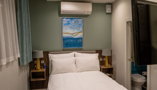 Economy Room, 1 Queen Bed, City View