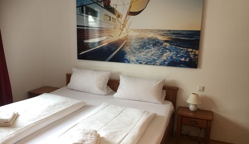 Apartment, Multiple Beds