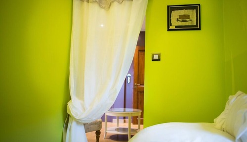 Suite (Alencon)