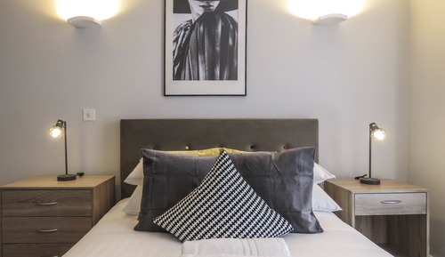 Business Apartment, Multiple Beds