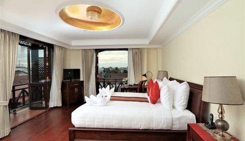 Executive Patouxay View